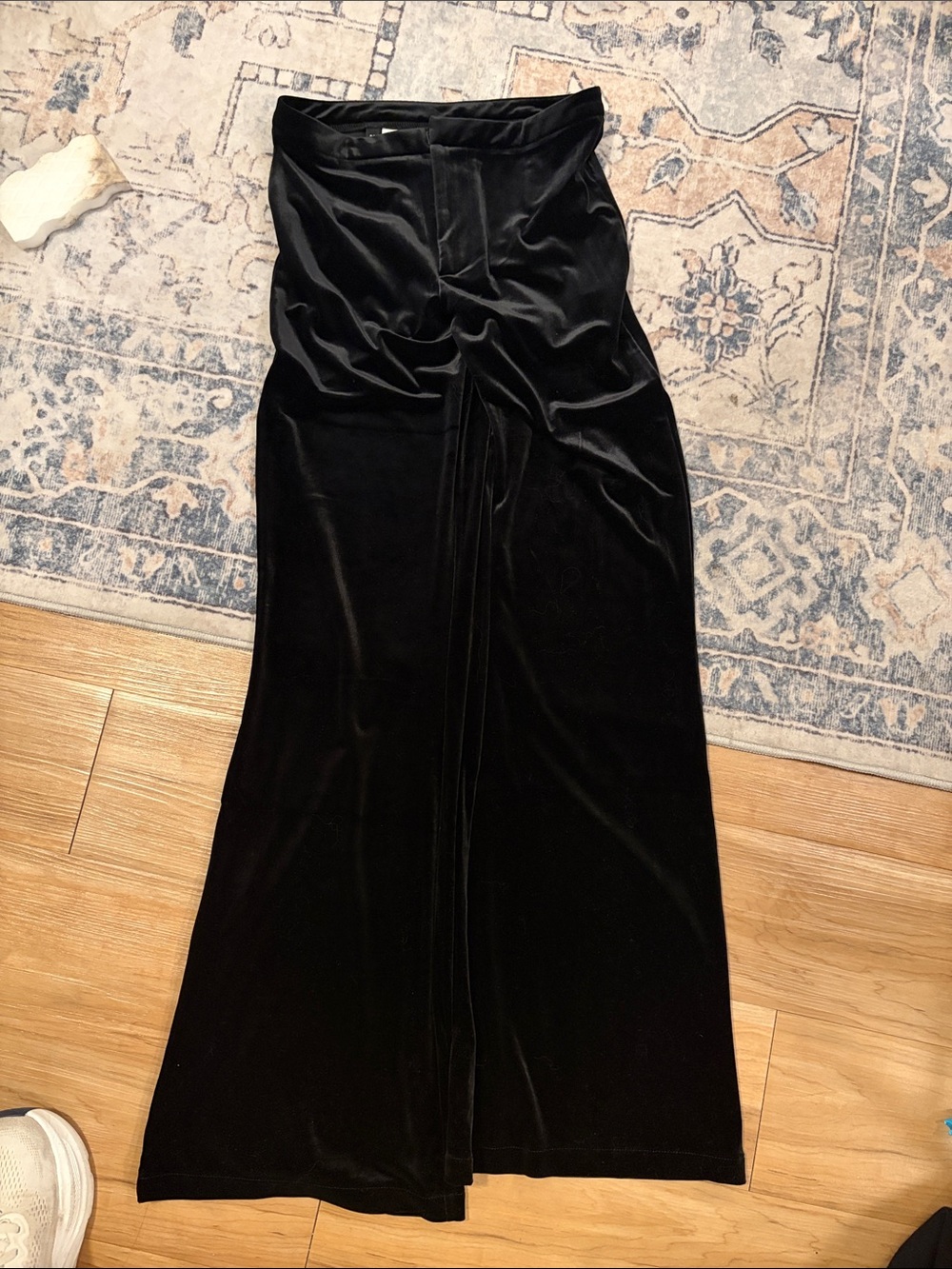 H & M Black Velvet pants